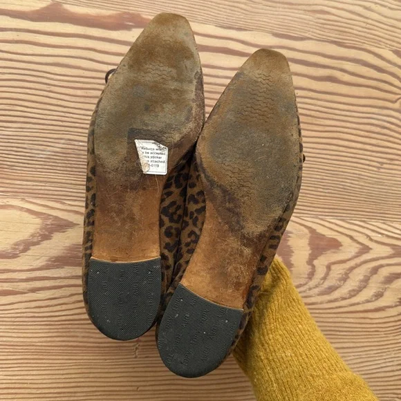 Manolo Blahnik Brown Leopard Flats - Picture 3 of 3